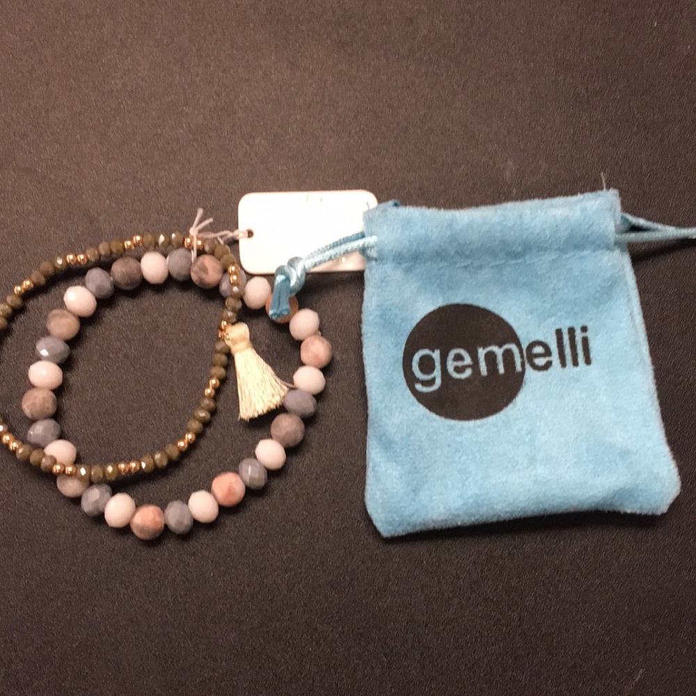 SALE ⬇️ Gemilli Izzy Stretch Bracelet Set, NWT - Picture 2 of 4